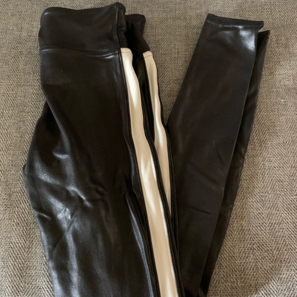 Spanx white strip legging